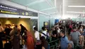 El Prat vuelve a registrar colas de una hora en pleno conflicto de Eulen